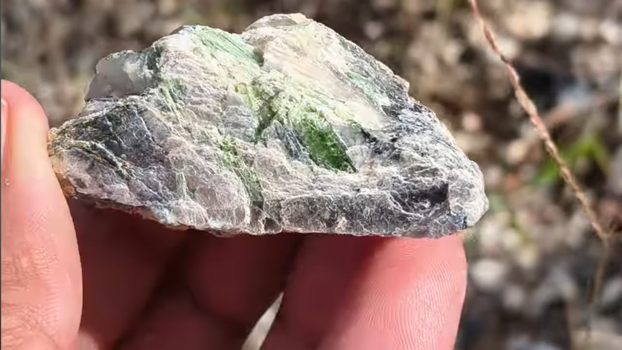 INCRÍVEL O QUE SE ACHA NOS REJEITOS DE GARIMPO 