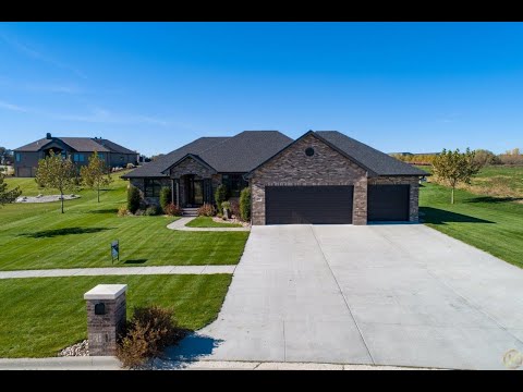 3305 Dover Dr, Norfolk, NE home video tour