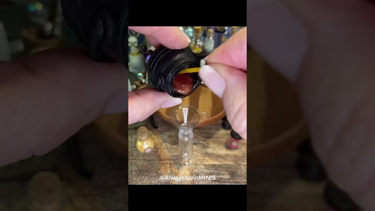 @officialminiverse Dragon Blood potion Harry Potter Series 