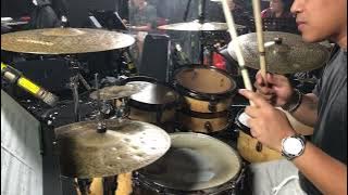 indonesian idol ( spekta 1 ) - KARENA KUCINTA KAU ( BCL ) - RONY - ONF - drumcam