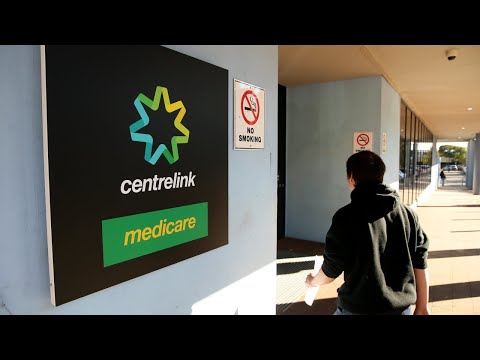 Largest drug and alcohol centre says the cashless welfare card trial is failing