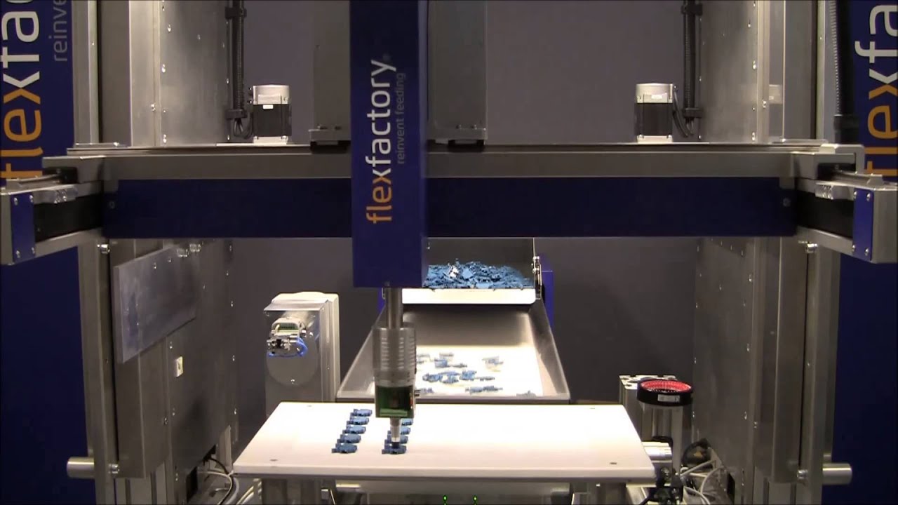 flexfactory feedbot iQ900 - YouTube