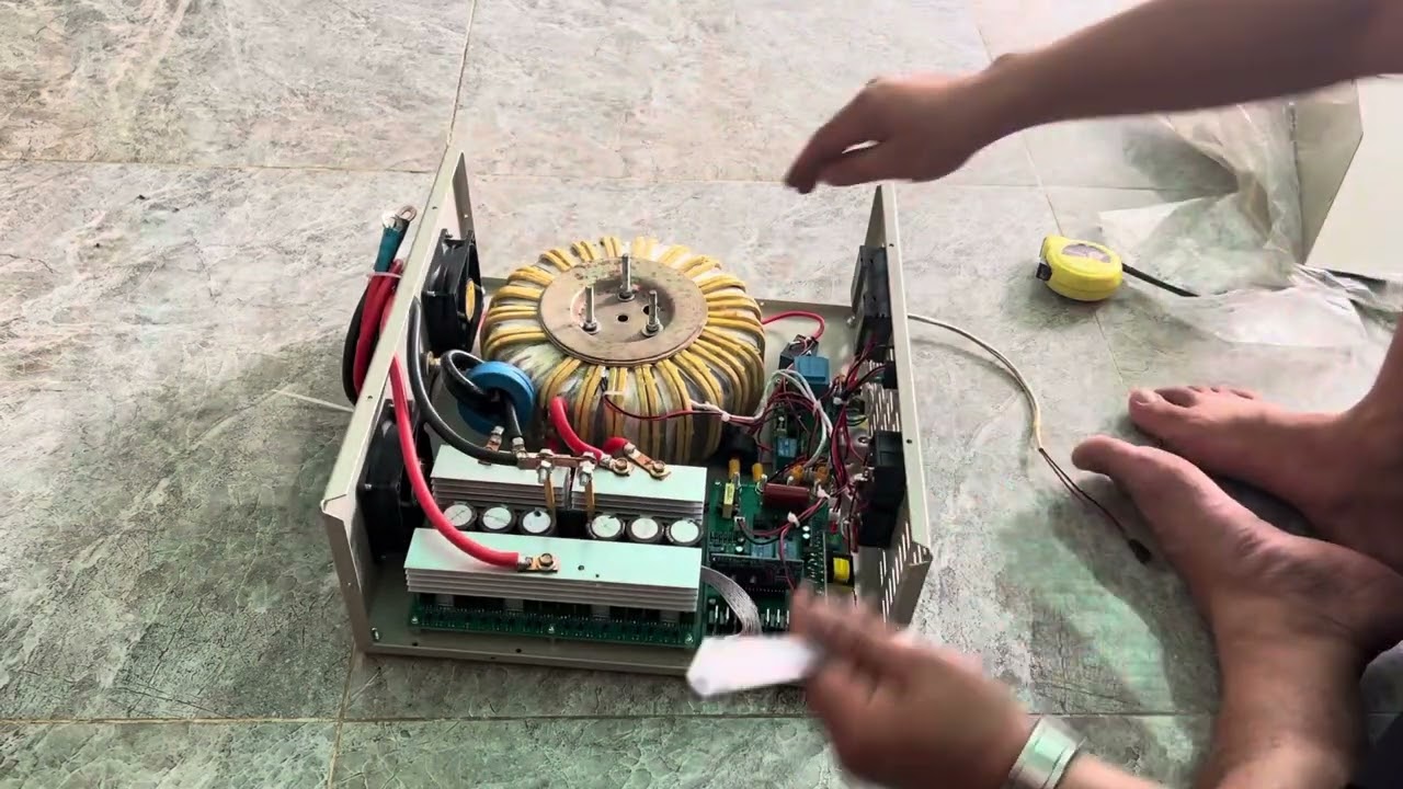Khui hộp kích cơ 24v 4000w của anh hoàng hà tĩnh xem có gì bên trong.( vẫn còn mê hệ độc lập)