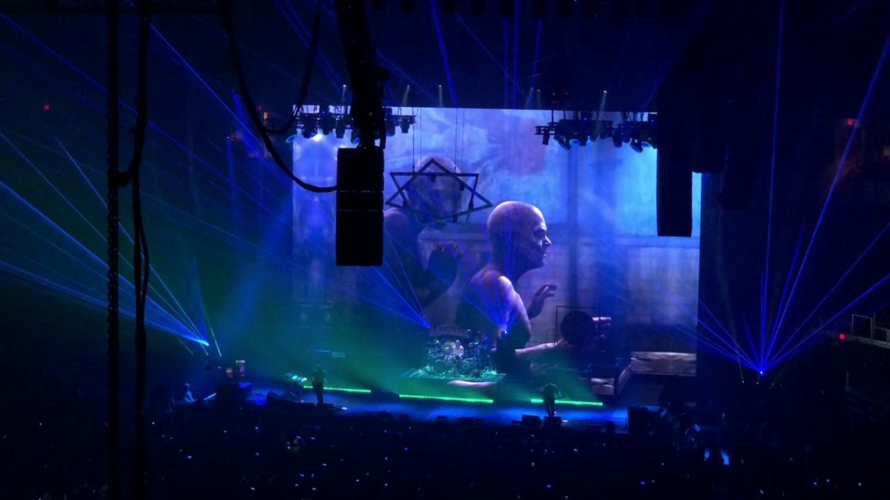 Tool - Stinkfist (Live) - YouTube