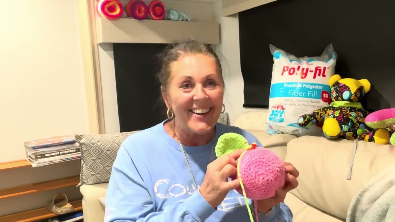 03.07.26 Крючок, пряжа, тверкинг, павлины и щенячий хаос!