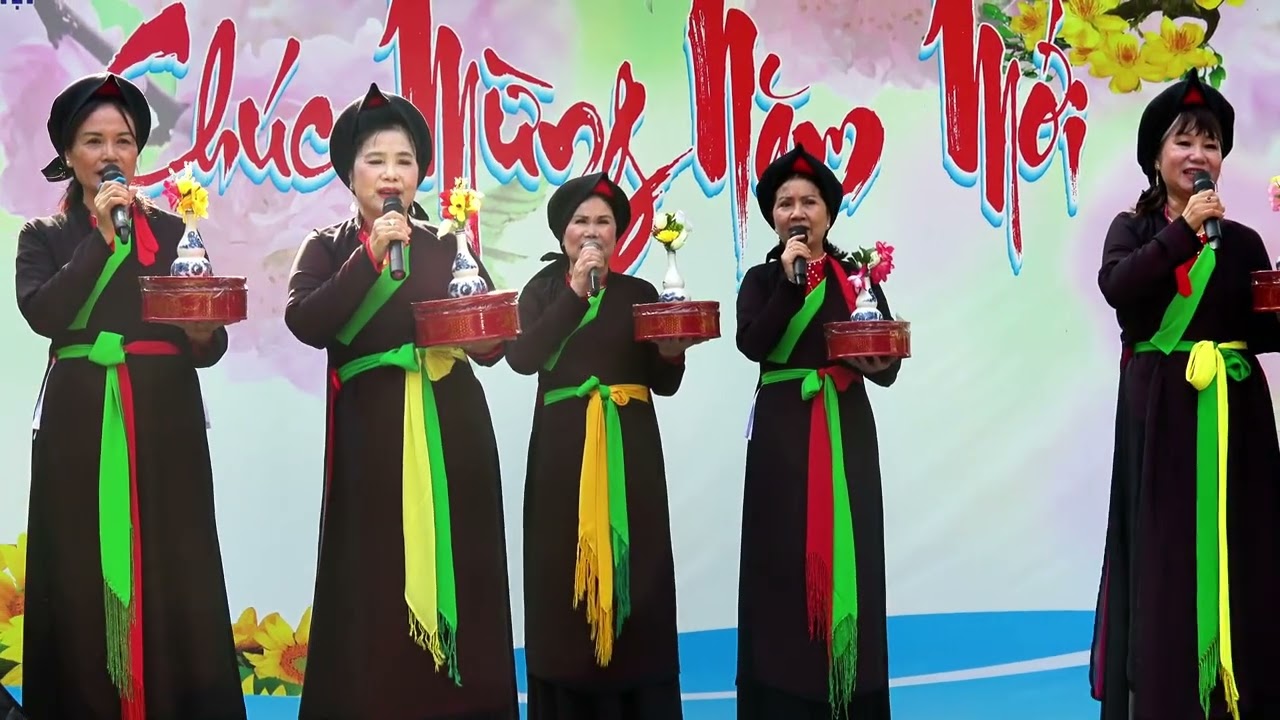 Tay tiên chuộc chén rượu đào( clb dân ca quan họ Bình Thạnh biểu diễn)