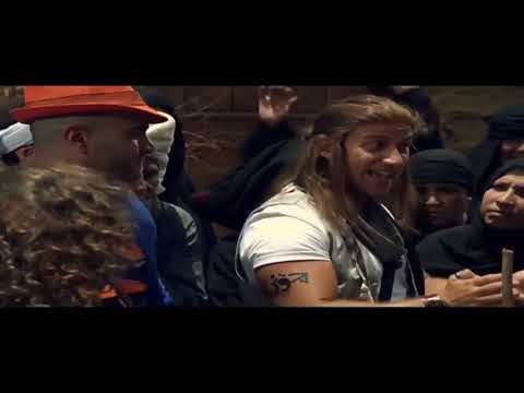 جوني بيقول ل " هجرس " انت عجبني فهمها غلط  ( لما صاحبك يجيب البيت واحده مشهوره )