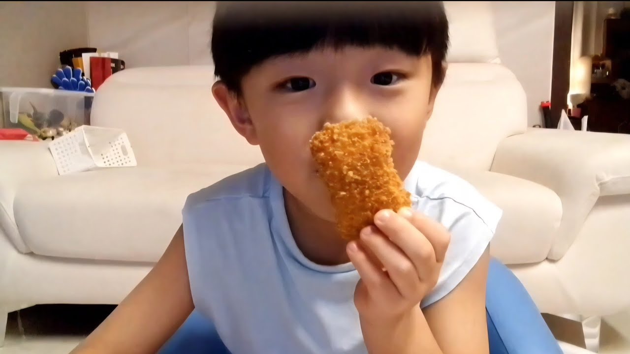 치필링🍗 먹방~ KB스타즈 어린이팬 농구경기 보며 치킨 먹기😍