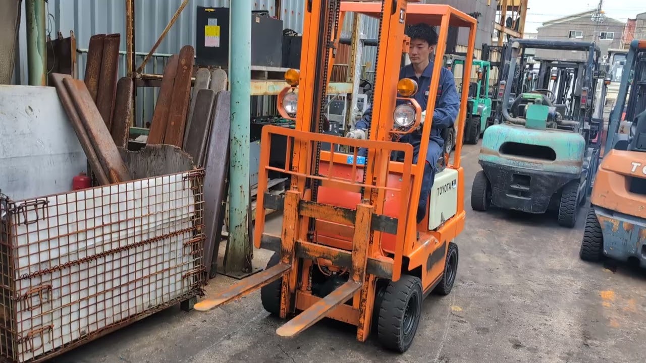 現状格安販売） トヨタ ガソリン車 0.9ton 3mマスト 2FGL9 小型特殊 