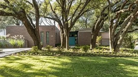 Wateka Drive // Domiteaux+Bagget...  Architects, P...