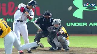 09/27 兄弟 vs Lamigo 四局下,王柏融擊出二壘安打,林泓育再補上一支安打送回王柏融,Lamigo再添一分