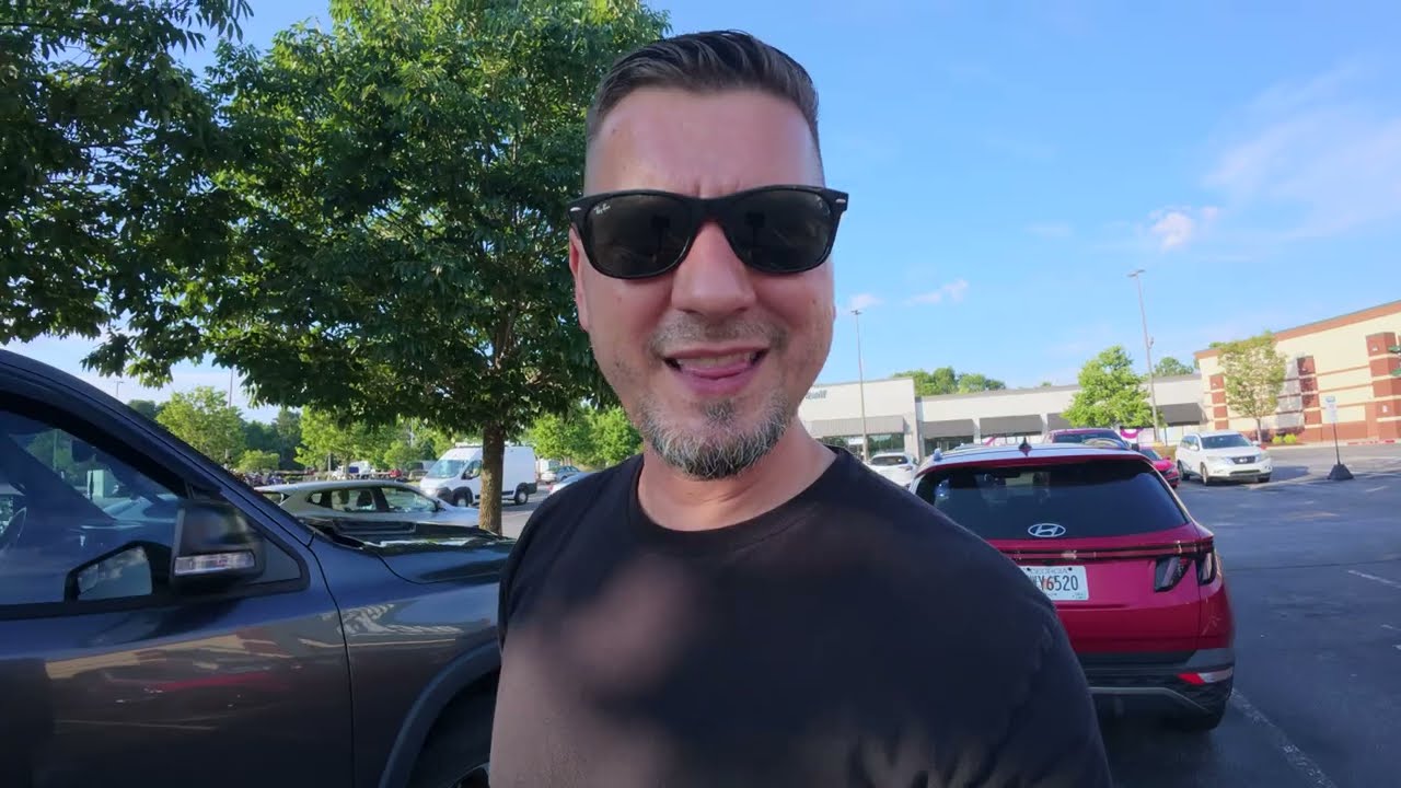 Buying My First Kayak | Beginner Kayak Shopping Experience