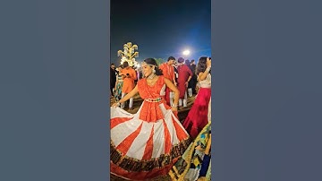 🔥 Navratri Nights 2025 | Happy Vibes Garba Dance |Trending Dandiya Special 💃✨ #navratri #garbadress