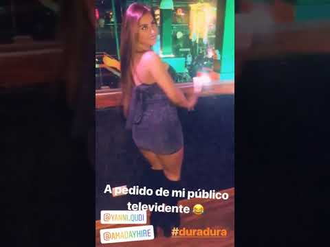 Kimberly Sue moviendo las caderas