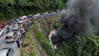Berita Buruk Hari Ini‼️ Ratusan Orang Jadi Saksi, Truk Masuk ke Jurang 50 Meter di Sitinjau Lauik
