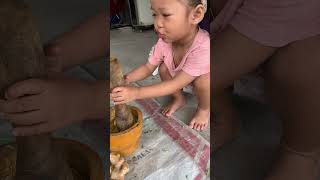 Em bé đáng yêu #baby #shorts #reels
