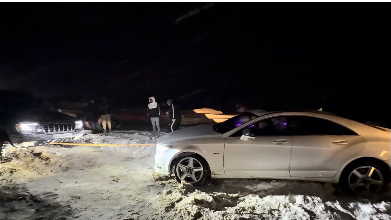 Zăpadă mare – CLS salvat de Jeep😱+Atv Vlog