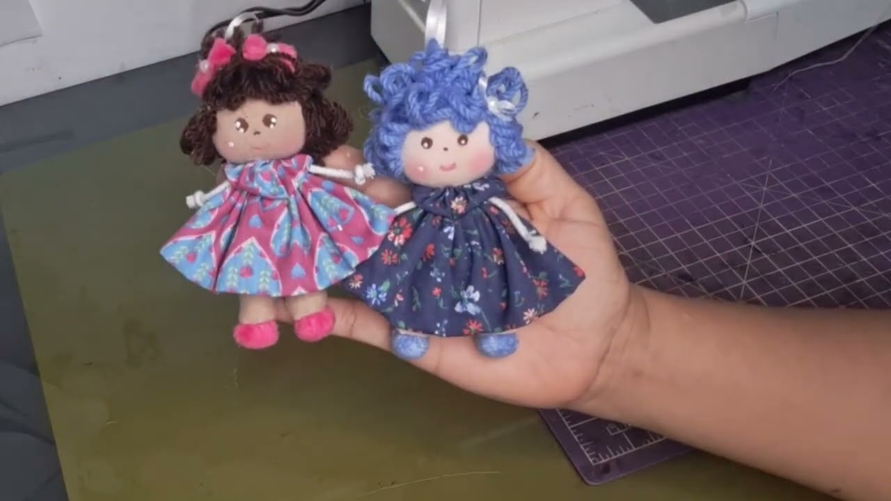 Como fazer boneca chaveiro fácil