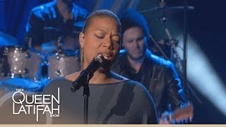 Queen Latifah Performs 'Just Another Day'