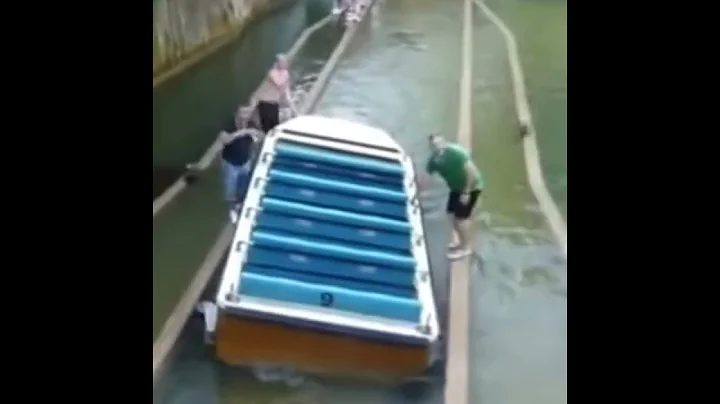 Amusement Park Disaster! Water Flume Ride Crash! #shorts #themepark #boat