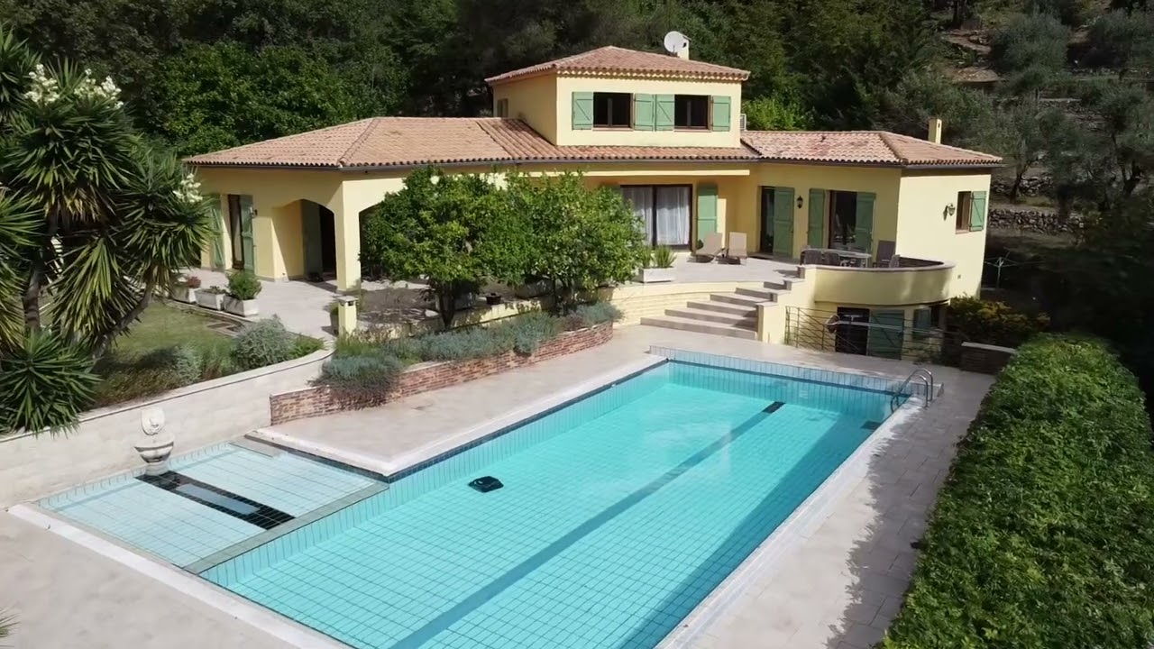 Le Rouret villa 216 m2 terrain de 3 200 m2 