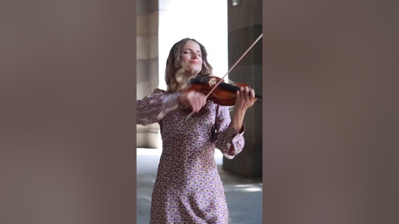 Taylor Swift - Love Story (Violin Cover) Taylor Swift - Love Story (Violin Cover)