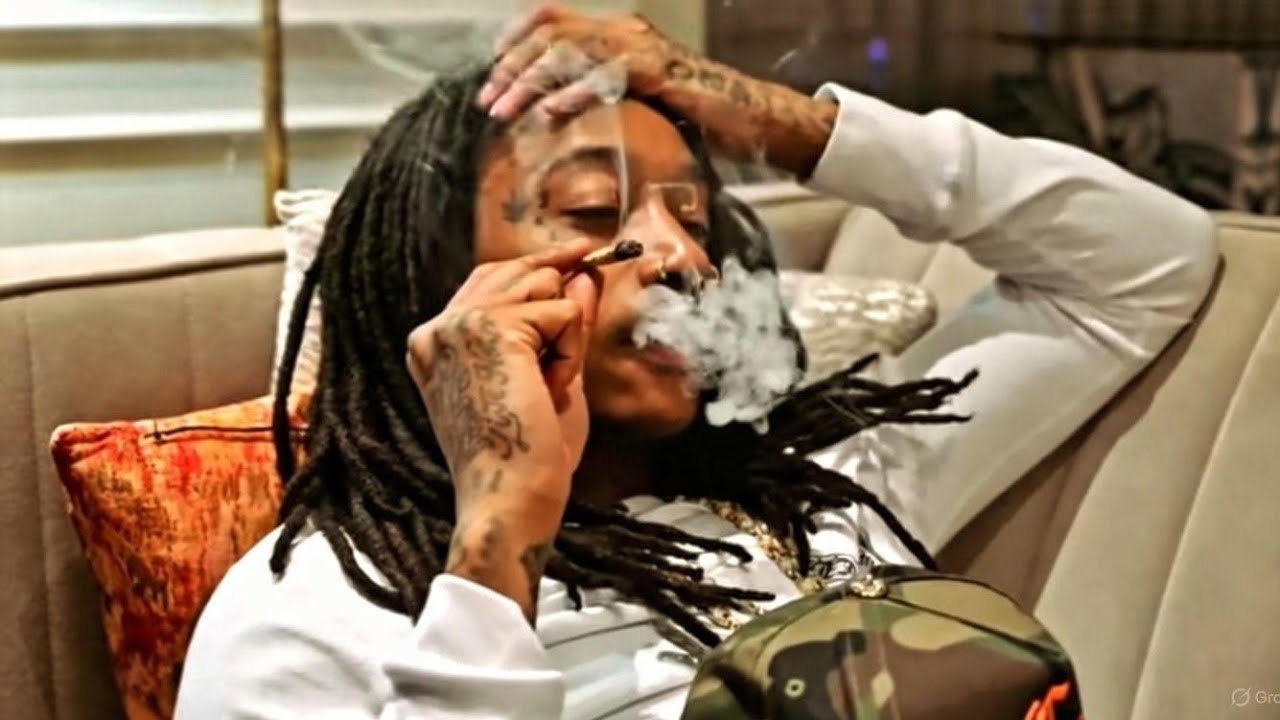 Wiz Khalifa - Paper Planes | Lyrics Music 