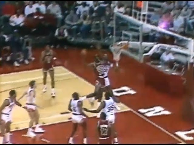 'New' amazing Michael Jordan dunk (1988 preseason - Bulls v Suns @ Las Vegas) 'New' amazing Michael Jordan dunk (1988 preseason - Bulls v Suns @ Las Vegas)