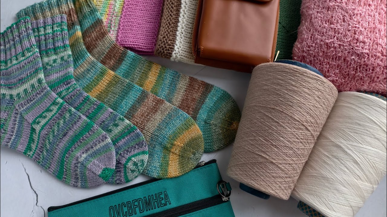 Джемпер из травки, носки из стока. Покупка пряжи.