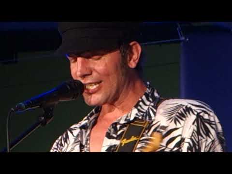Pele Caster Alles Eskaliert Live Parkhaus Thier Galerie Dortmund 13 08 Youtube