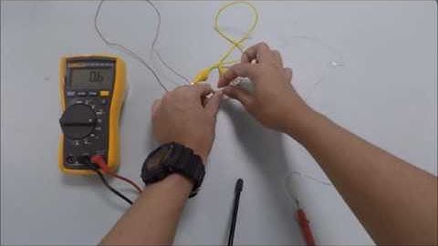 Wearable electrical device based on flexible shape memory polymeric material