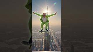 Skating the World's Tallest Building (99% FAIL)