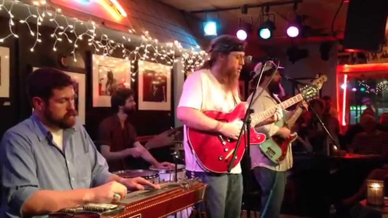 Παρακολούθηση The Mables - "Woman To Love" (Live @ The Bluebird Cafe 8-13-14) στο YouTube Παρακολούθηση The Mables - "Woman To Love" (Live @ The Bluebird Cafe 8-13-14) στο YouTube