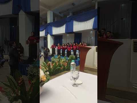 SUNDANESE MANUK DADALI TRILOGI CHOIR UNIV TRILOGI GRADUATION DAY