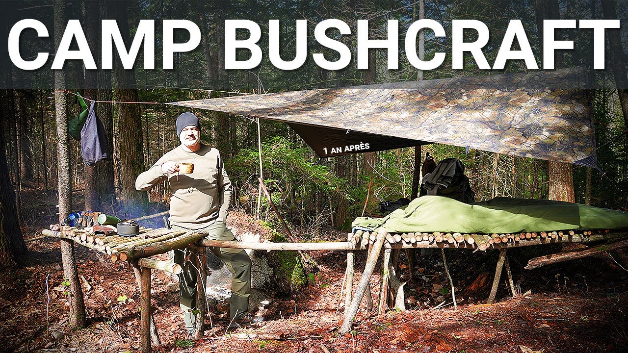 RETOUR AU CAMP BUSHCRAFT APRÈS 1 AN – REFUGE SAUVAGE SOUS LA PLUIE 🌲🔥