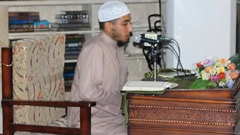 تلاوة قديمة لأواخر سورة الإسراء عام ٢٠١١م
