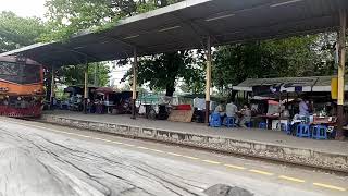 ดีเซล 4105 ข.233 กรุงเทพ - สุรินทร์ ณ สถานีรถไฟชุมทางบางซื่อ