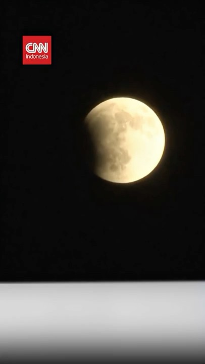 Fenomena Gerhana Bulan Total Hiasi Langit Lintas Negara