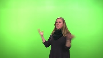 UIUC USING THE MEDIA COMMONS GREEN SCREEN IN THE UNDERGRADUATE LIBRARY