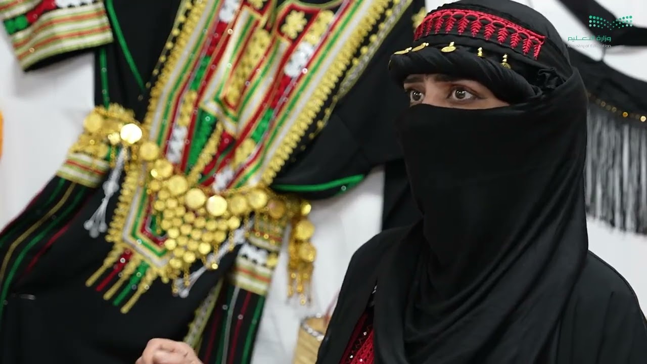 مشاعر فخر سطرتها منسوبات المدرسة العشرون المتوسطة بالدمام في ذكرى يوم التأسيس السعودي