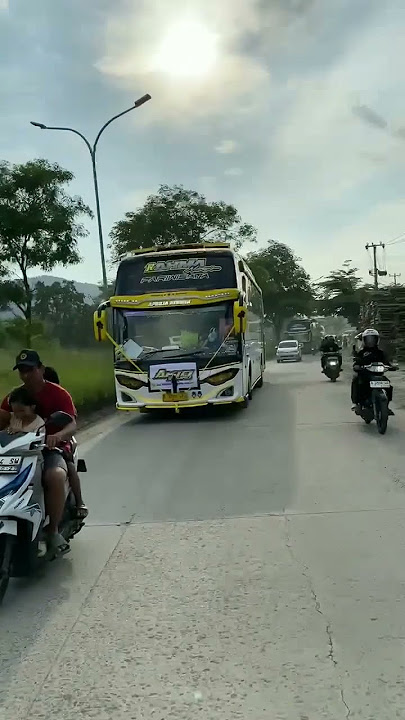 Anugrah terindah Versi official_rahmanursyifa02 bikin candu 😍 #busmania #buspariwisata #fyp #basuri