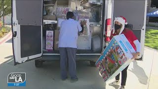 Volunteers needed to handle letters to Santa