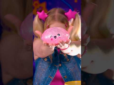 A další obří dumplingy jsme otevíraly v novém videu!😍 Ve kterém jsme si zahrály i skvělou hru😁