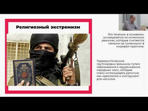 Видео: Дом на склоне соединяет его окрестности через стеклянный лифт