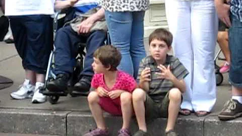 Max demonstrates his 'frustration gestures'