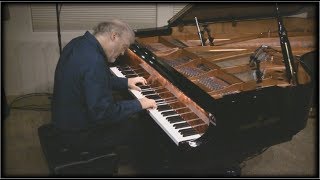 David Nevue - "The Gift" - Performed Live at Piano Haven (Sedona) chords