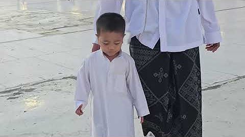 Bani dr.Soleh Sholat subuh Berjamaah dan Menikmati suasana Pagi di pelataran Masjidil Haram