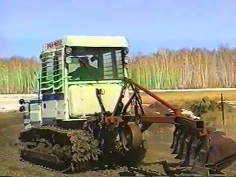 Алтайский тракторный завод. Реклама сельскохозяйственной техники.