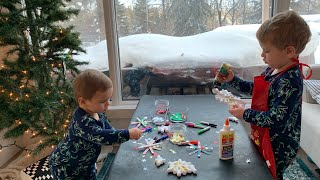 Easy Snowflake craft for toddlers screenshot 2