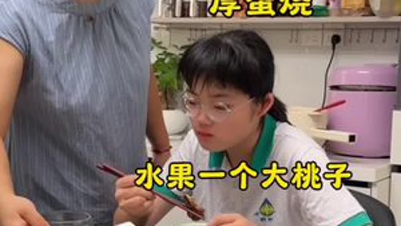 我是地地道道农村人我骄傲，说农村人素质低晒衣服挡别人道路的，你过来看看挡不挡路… 一个人带俩娃的生活每天都是忙忙碌碌#记录真实生活#我的厨房日记